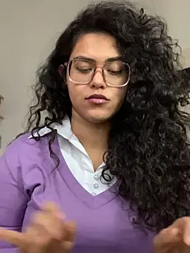 Snapshot of Curvydesifromgermany chatting on January 2025 03:07:01 PM Curvydesifromgermany online show from January 2025 03:07:01 PM