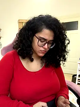 Curvydesifromgermany online show from December 2025 02:56:01 PM