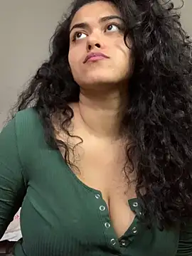 Snapshot of Curvydesifromgermany chatting on December 2024 02:16:02 PM Curvydesifromgermany online show from December 2024 02:16:02 PM