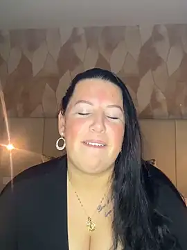 xlinastarrx online show from April 2026 01:37:02 PM