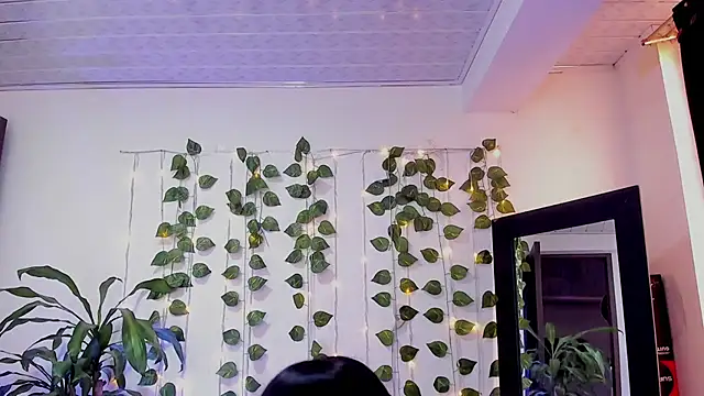 mariiana-diaz online show from November 2025 02:21:01 PM