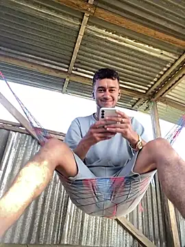 Snapshot of Kevin_Torres chatting on January 2025 01:14:01 PM Kevin Torres online show from January 2025 01:14:01 PM
