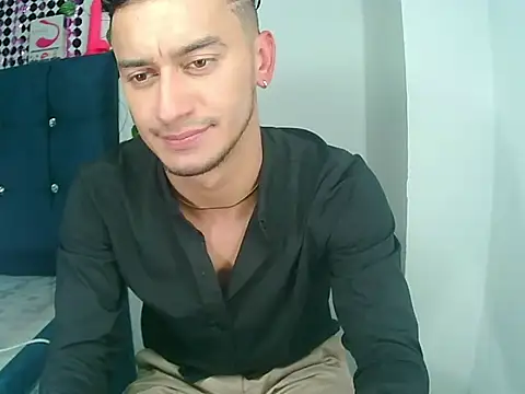 Snapshot of Kevin_Torres chatting on December 2024 05:37:02 AM Kevin Torres online show from December 2024 05:37:02 AM