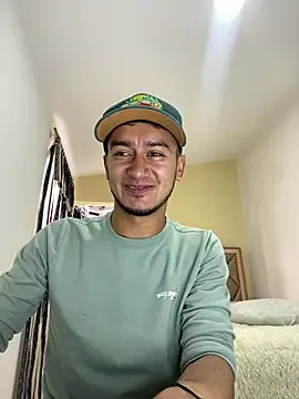 Snapshot of Kevin_Torres chatting on March 2025 06:00:01 PM Kevin Torres online show from March 2025 06:00:01 PM