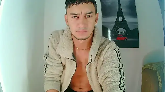 Snapshot of Kevin_Torres chatting on January 2025 11:04:02 AM Kevin Torres online show from January 2025 11:04:02 AM
