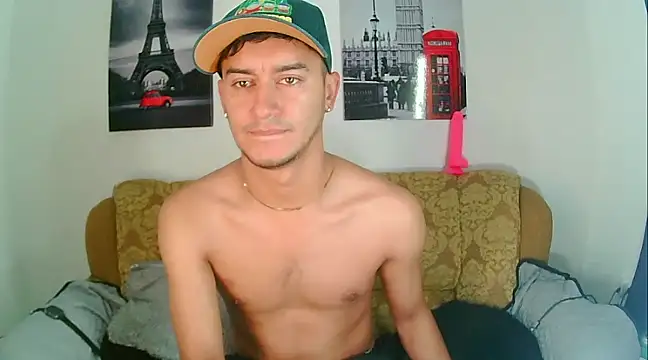Snapshot of Kevin_Torres chatting on January 2025 01:00:02 PM Kevin Torres online show from January 2025 01:00:02 PM