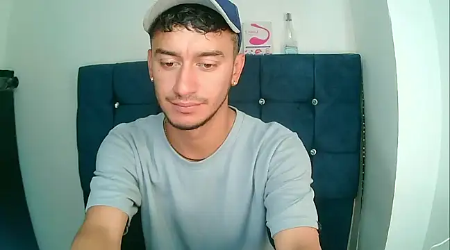 Snapshot of Kevin_Torres chatting on January 2025 02:32:01 PM Kevin Torres online show from January 2025 02:32:01 PM