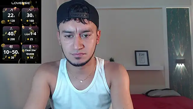 Snapshot of Kevin_Torres chatting on October 2025 03:18:02 AM Kevin Torres online show from October 2025 03:18:02 AM