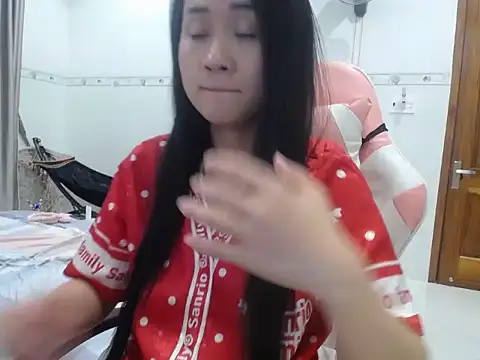 Snapshot of NikkiNi chatting on February 2025 07:12:02 AM NikkiNi online show from February 2025 07:12:02 AM