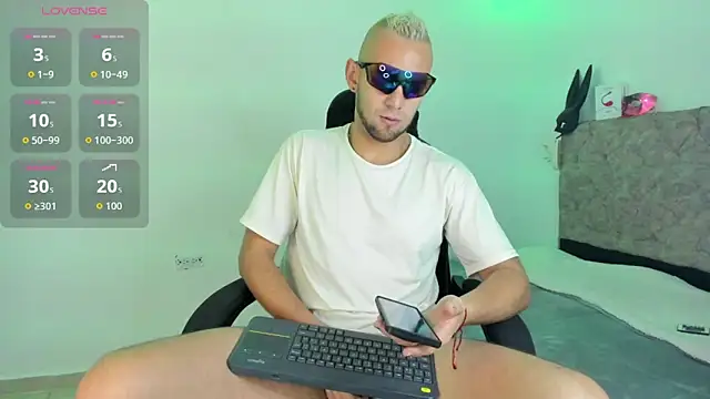 Damon Bakert online show from December 2025 02:50:01 PM