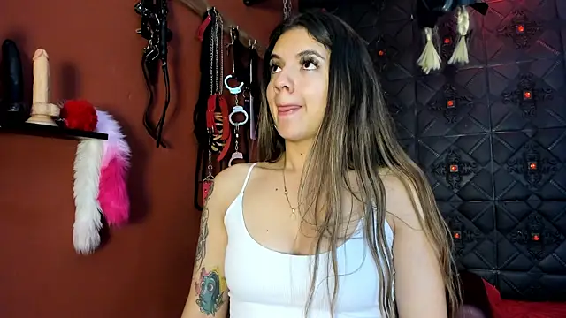 annavi  online show from November 2025 11:43:01 AM