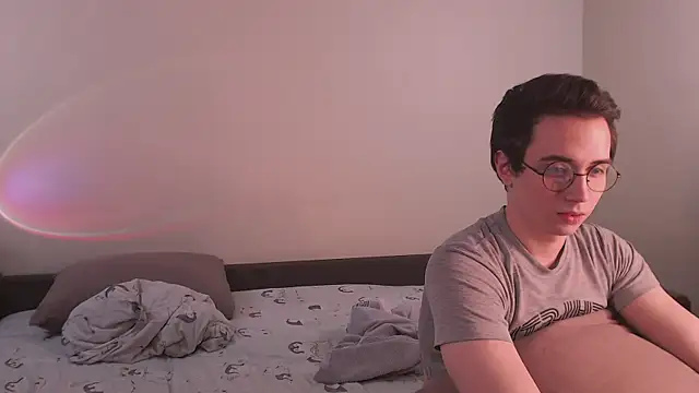 Snapshot of EliotMarks chatting on December 2024 09:51:01 PM EliotMarks online show from December 2024 09:51:01 PM