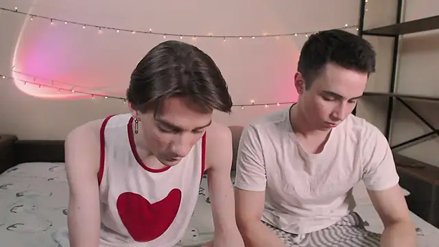 Snapshot of EliotMarks chatting on March 2025 06:24:02 PM EliotMarks online show from March 2025 06:24:02 PM