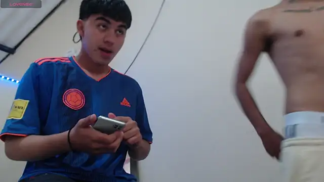 Lukas strong online show from November 2025 02:33:01 PM