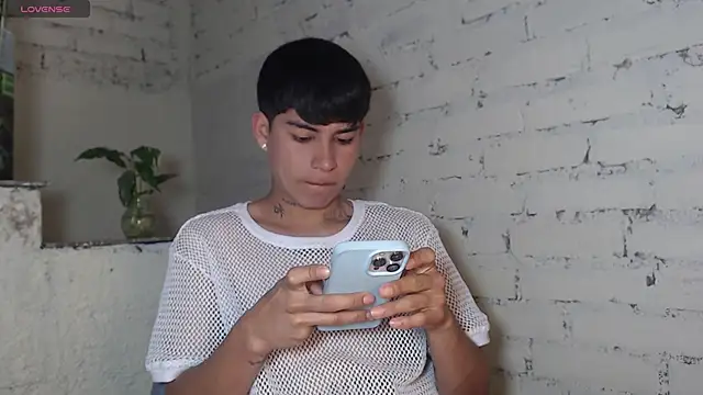 Lukas strong online show from January 2026 01:25:02 PM