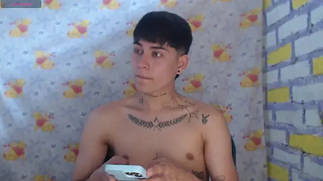 Lukas strong online show from December 2025 04:00:01 PM