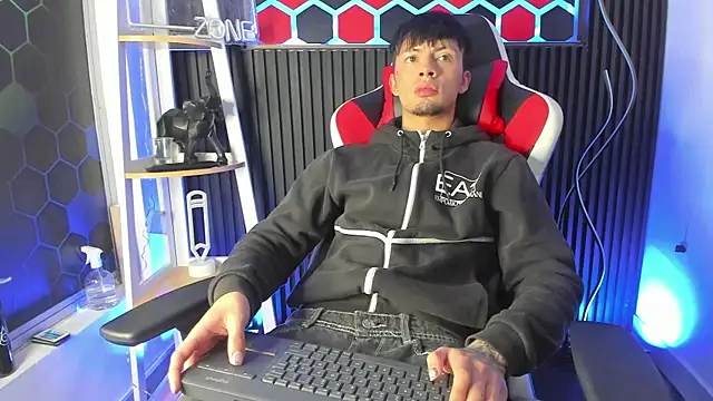 Steev Novoa online show from March 2026 04:17:01 PM