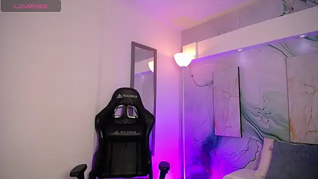 Steev Novoa online show from April 2026 03:02:02 AM