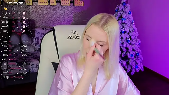 Snapshot of Selenatrend chatting on January 2026 12:08:02 PM Selenatrend online show from January 2026 12:08:02 PM