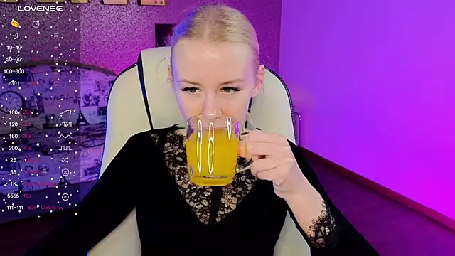 Selenatrend online show from April 2026 12:06:02 PM