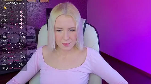 Snapshot of Selenatrend chatting on February 2026 07:14:01 AM Selenatrend online show from February 2026 07:14:01 AM