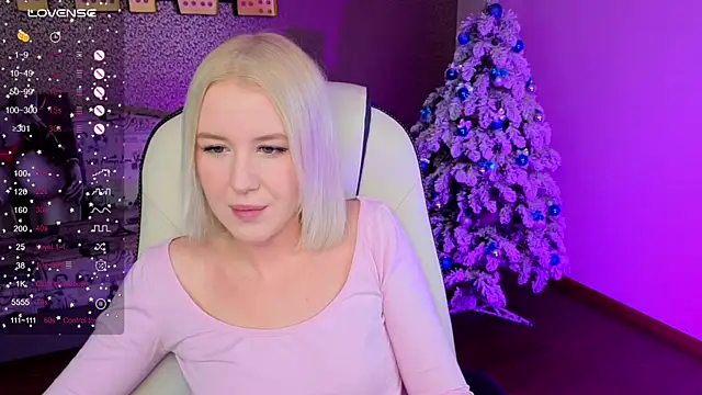 Snapshot of Selenatrend chatting on January 2026 07:01:02 AM Selenatrend online show from January 2026 07:01:02 AM