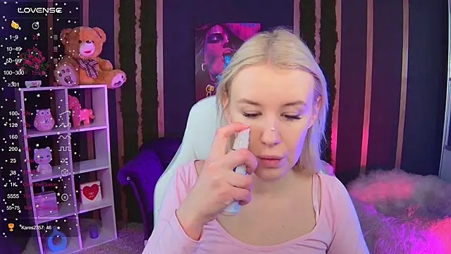 Selenatrend online show from December 2025 06:12:02 AM