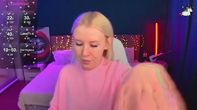 Snapshot of Selenatrend chatting on February 2026 12:02:01 PM Selenatrend online show from February 2026 12:02:01 PM