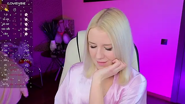 Selenatrend online show from November 2025 06:13:02 AM