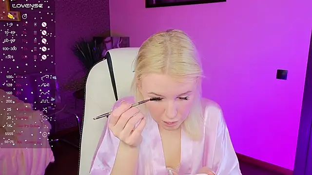 Selenatrend online show from December 2025 06:14:01 AM