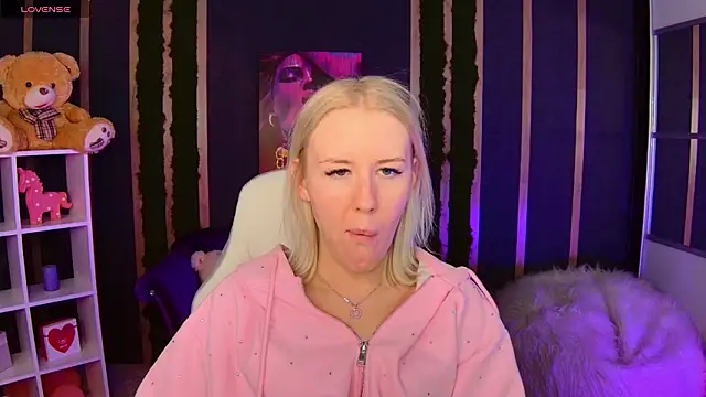 Selenatrend online show from March 2026 12:05:01 PM