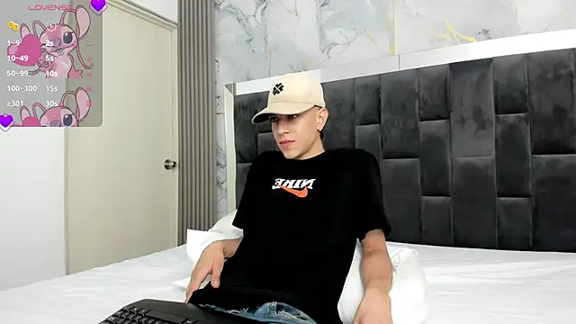 Dei v 48 online show from February 2025 07:52:01 PM