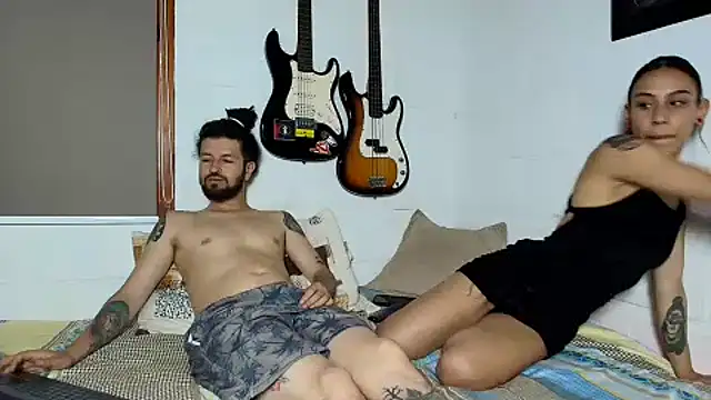 emiandstiv online show from February 2025 10:11:01 PM
