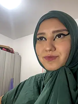 Snapshot of hannahayat chatting on September 2025 11:38:01 PM hannahayat online show from September 2025 11:38:01 PM