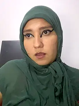 hannahayat online show from January 2026 11:00:02 PM