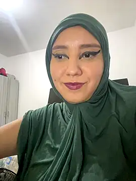 Snapshot of hannahayat chatting on October 2025 11:25:02 PM hannahayat online show from October 2025 11:25:02 PM