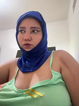 Snapshot of hannahayat chatting on June 2026 02:00:01 PM hannahayat online show from June 2026 02:00:01 PM