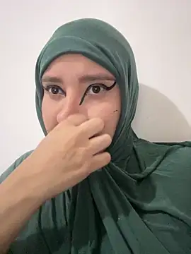 Snapshot of hannahayat chatting on December 2025 02:22:02 PM hannahayat online show from December 2025 02:22:02 PM