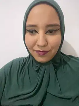 Snapshot of hannahayat chatting on January 2025 10:10:01 PM hannahayat online show from January 2025 10:10:01 PM