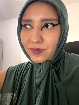 Snapshot of hannahayat chatting on November 2025 02:43:02 PM hannahayat online show from November 2025 02:43:02 PM