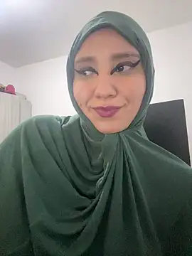 Snapshot of hannahayat chatting on November 2025 01:56:01 AM hannahayat online show from November 2025 01:56:01 AM