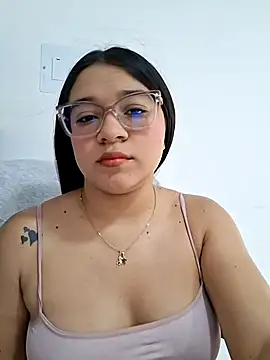 -VICKKY online show from February 2026 01:44:02 PM