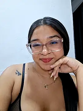 -VICKKY online show from March 2026 12:01:01 AM