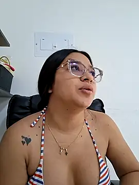 -VICKKY online show from February 2026 02:28:01 PM