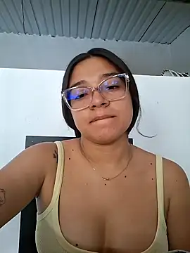 -VICKKY online show from March 2026 03:40:01 PM