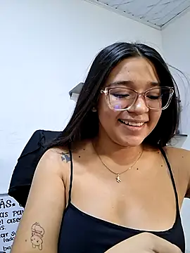 -VICKKY online show from June 2026 07:36:01 PM