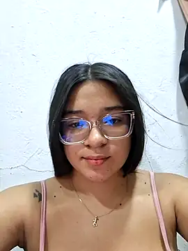 -VICKKY online show from June 2026 02:33:01 PM