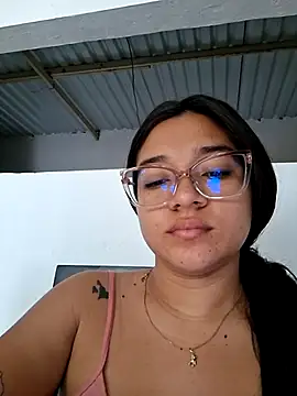 -VICKKY online show from March 2026 02:38:01 PM