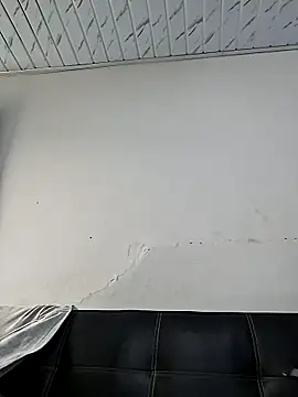 -VICKKY online show from April 2026 02:45:02 PM