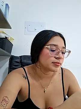 -VICKKY online show from February 2026 07:21:02 PM